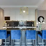 Blue Mandarin Riverside *