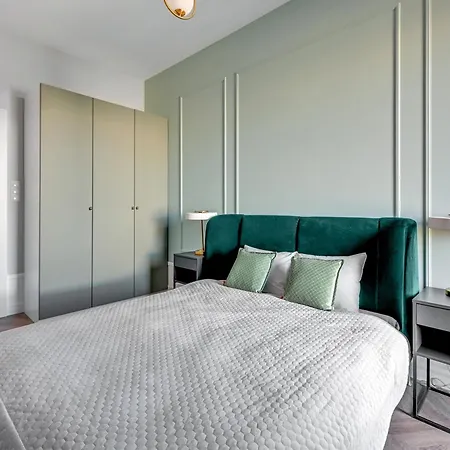 Apartment Blue Mandarin Riverside