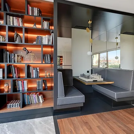 Apartment Blue Mandarin Riverside