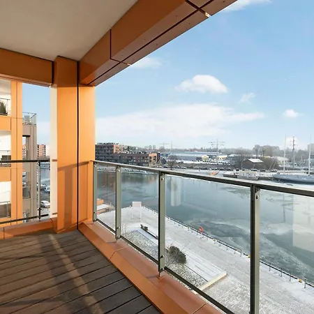 Blue Mandarin Riverside Apartment