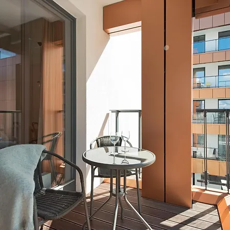 Apartment Blue Mandarin Riverside