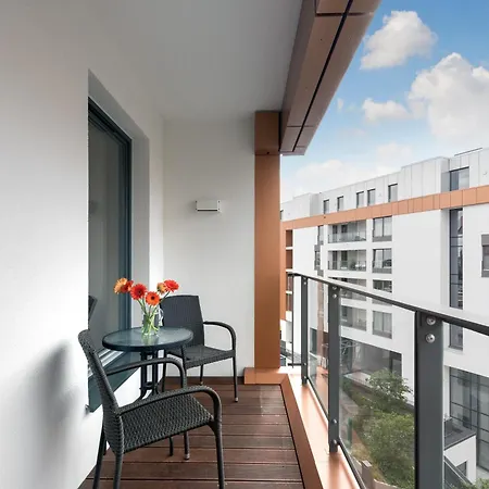 Blue Mandarin Riverside Apartment