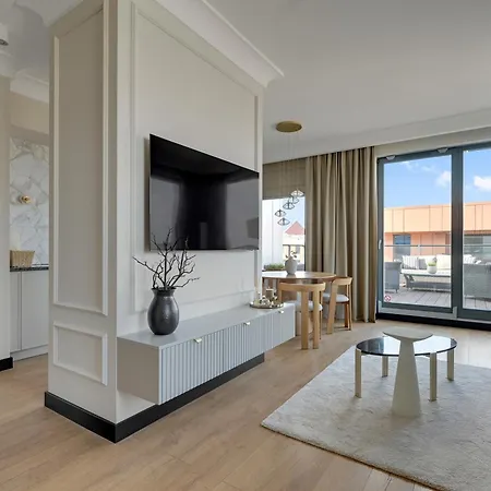 Blue Mandarin Riverside Danzig