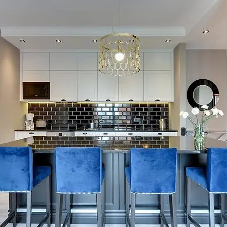 Blue Mandarin Riverside *