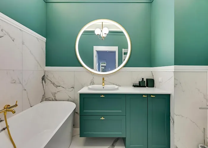 Blue Mandarin Riverside *