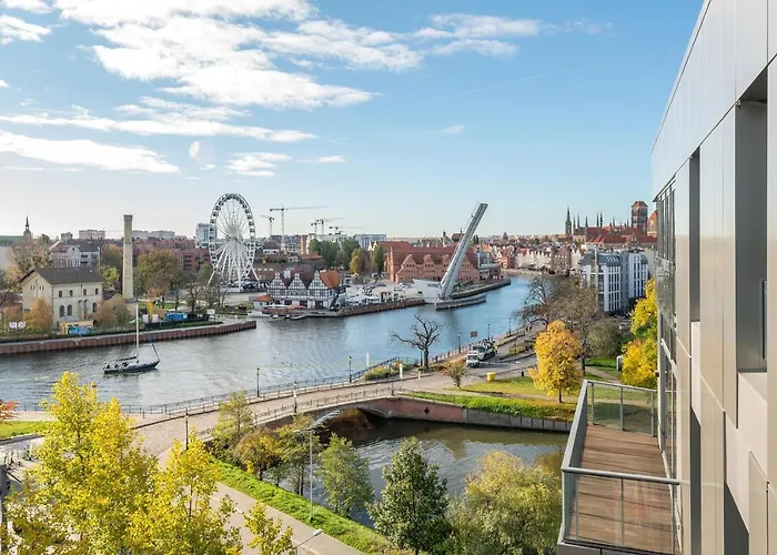 Blue Mandarin Riverside *