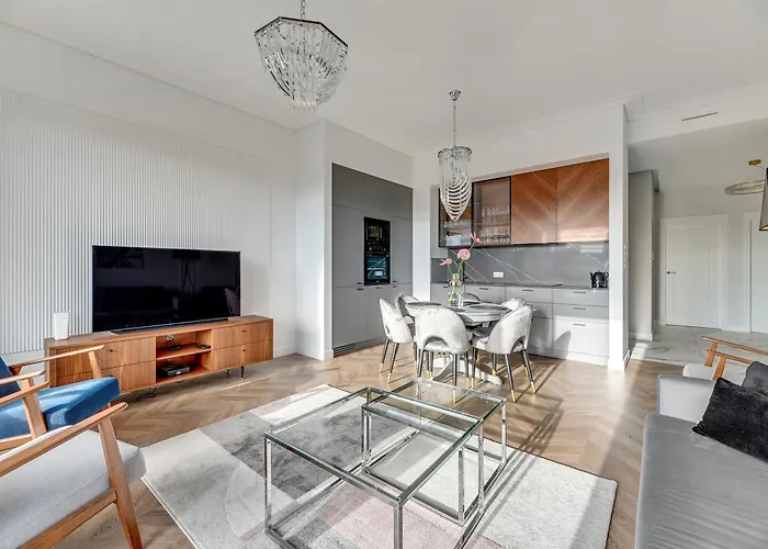 Blue Mandarin Riverside *