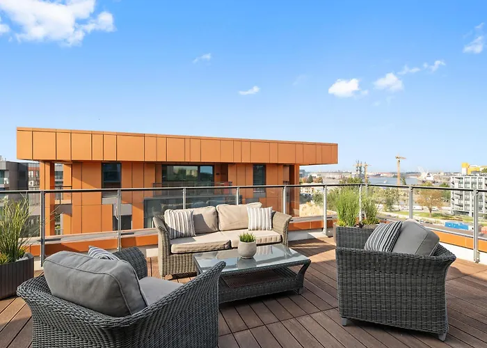 Blue Mandarin Riverside