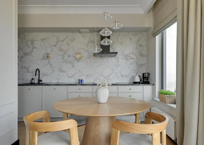 Blue Mandarin Riverside *