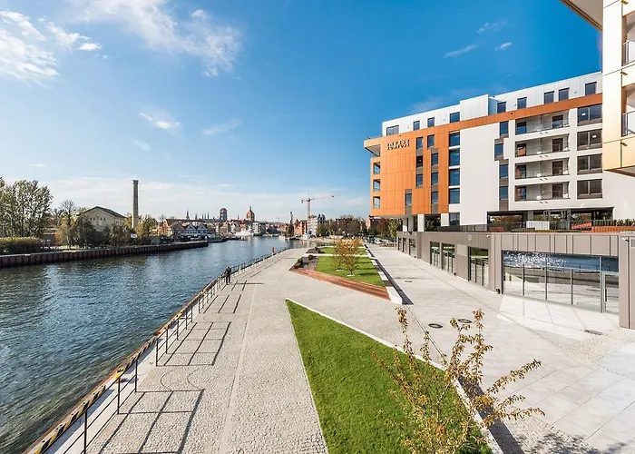 Blue Mandarin Riverside * Danzig