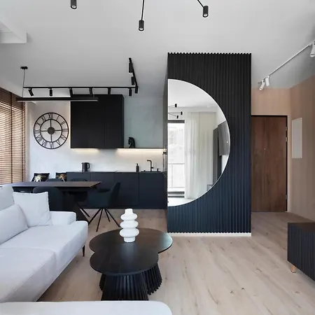 Blue Mandarin Riverside