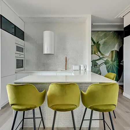 Blue Mandarin Riverside アパート