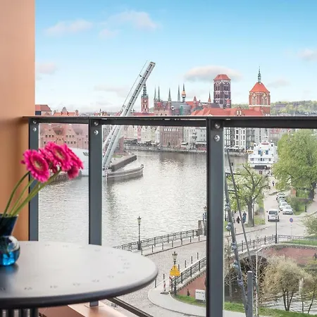 アパート Blue Mandarin Riverside